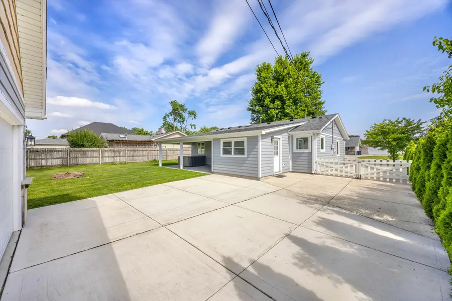7823 W 98th Place, Hickory Hills, IL 60457 - #2