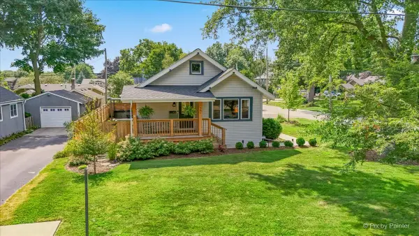 701 Monroe Avenue, St. Charles, IL 60174