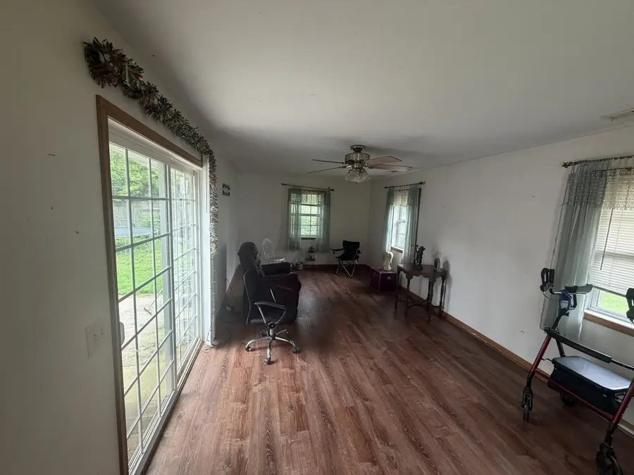 407 N 1st Street, Fairbury, IL 61739 - #3