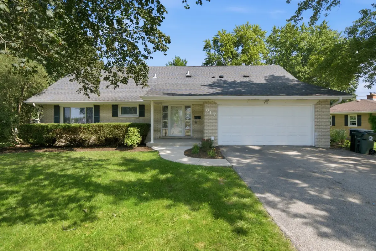 817 Illinois Avenue, Batavia, IL 60510 - #1