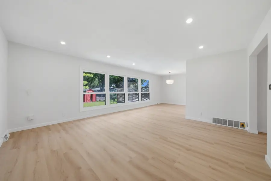 817 Illinois Avenue, Batavia, IL 60510 - #3