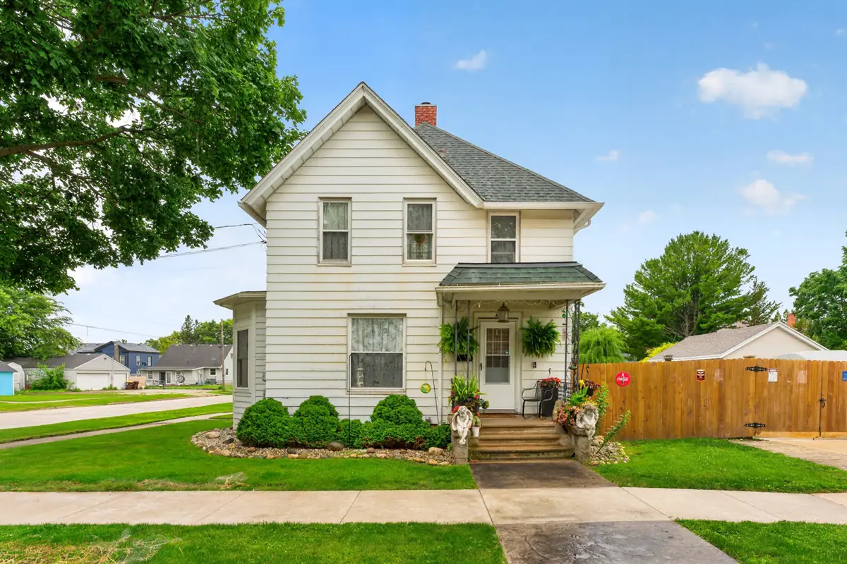 404 N Main Street, Belvidere, IL 61008 - #1