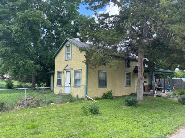 3001 Garfield Street, Clinton, IA 52732