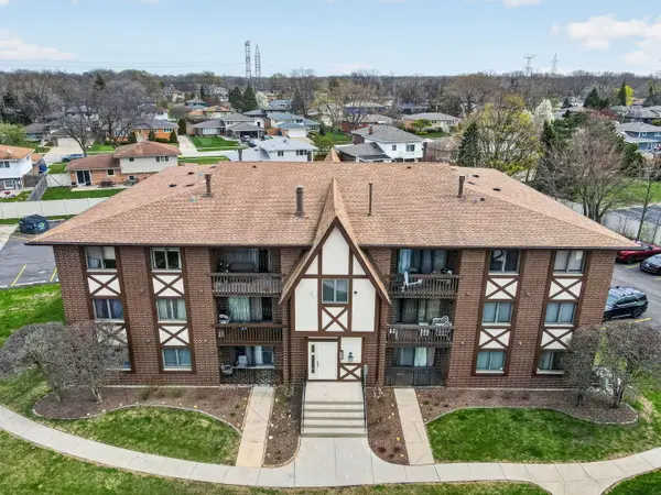 10571 Palos Place #B, Palos Hills, IL 60465