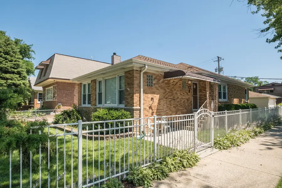 4301 N Mcvicker Avenue, Chicago, IL 60634 - #3