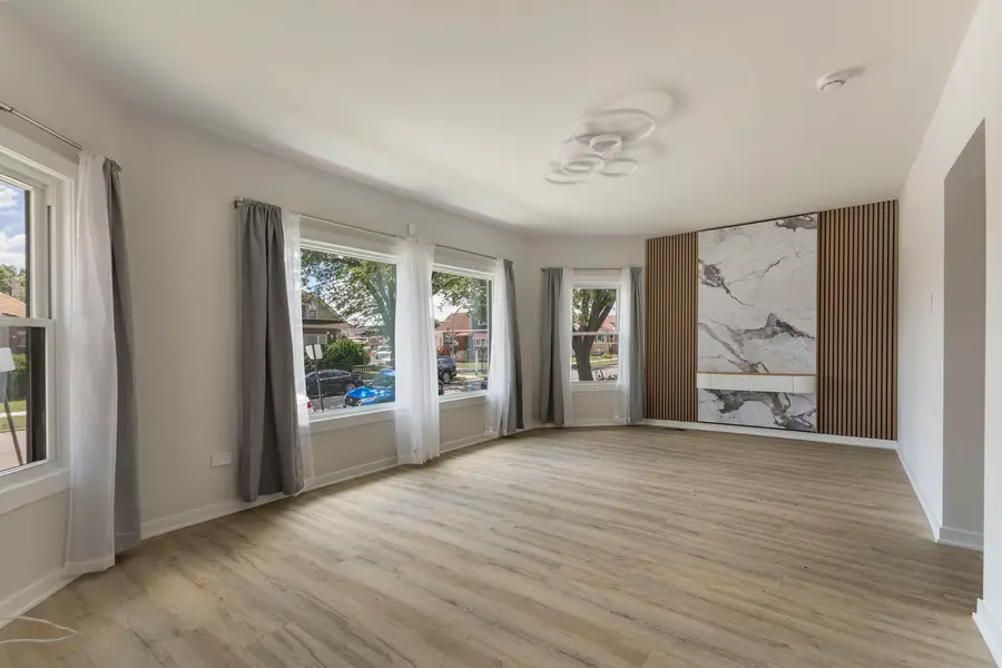 8052 S Harvard Avenue, Chicago, IL 60620 - #3