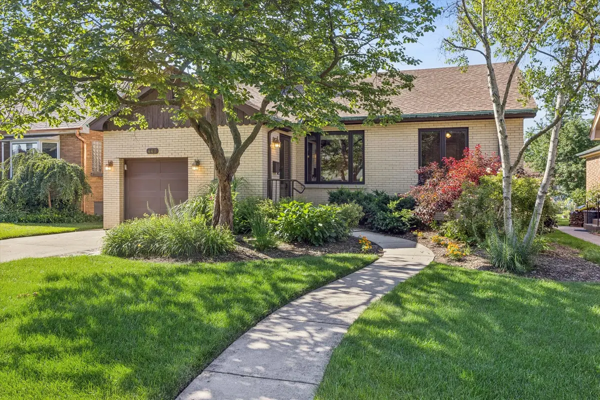 443 Shenstone Road, Riverside, IL 60546 - #1