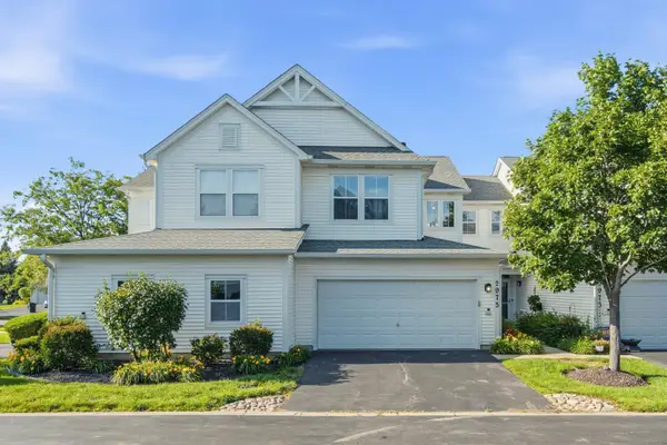 2975 Falling Waters Lane, Lindenhurst, IL 60046