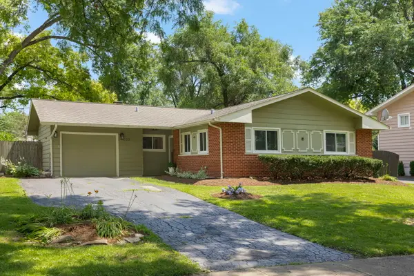 2S603 Gray Avenue, Lombard, IL 60148
