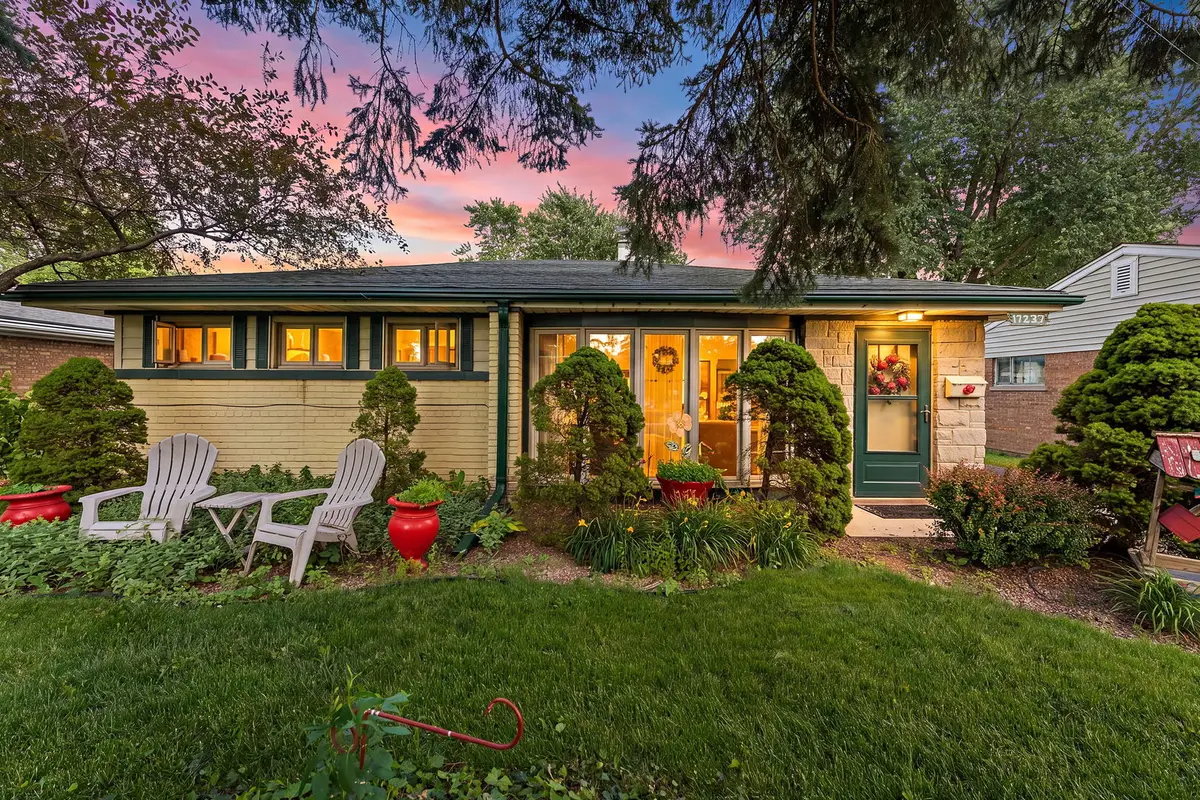 17237 Greenbay Avenue, Lansing, IL 60438 - #1