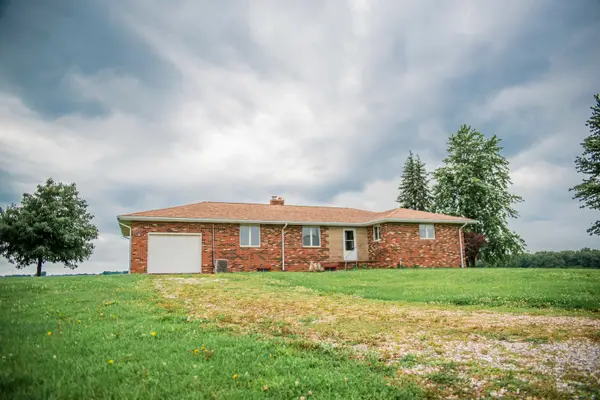 1778 Laprairie Road, La Prairie, IL 62346