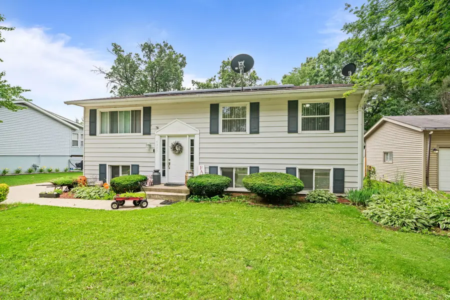 4327 Mayflower Avenue, Rockford, IL 61109 - #3