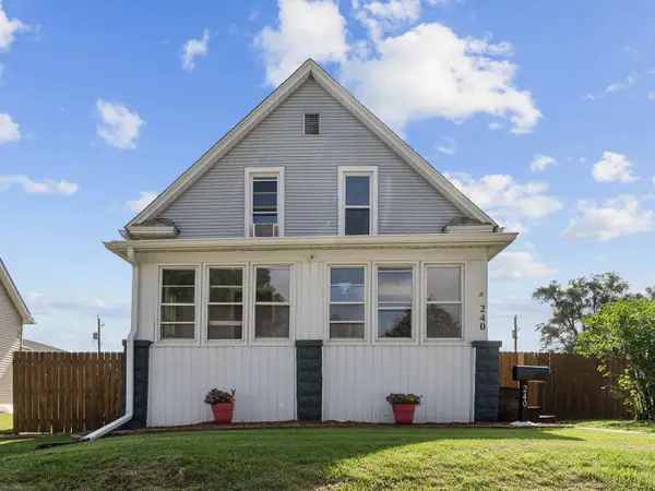 240 45th Street, Moline, IL 61265