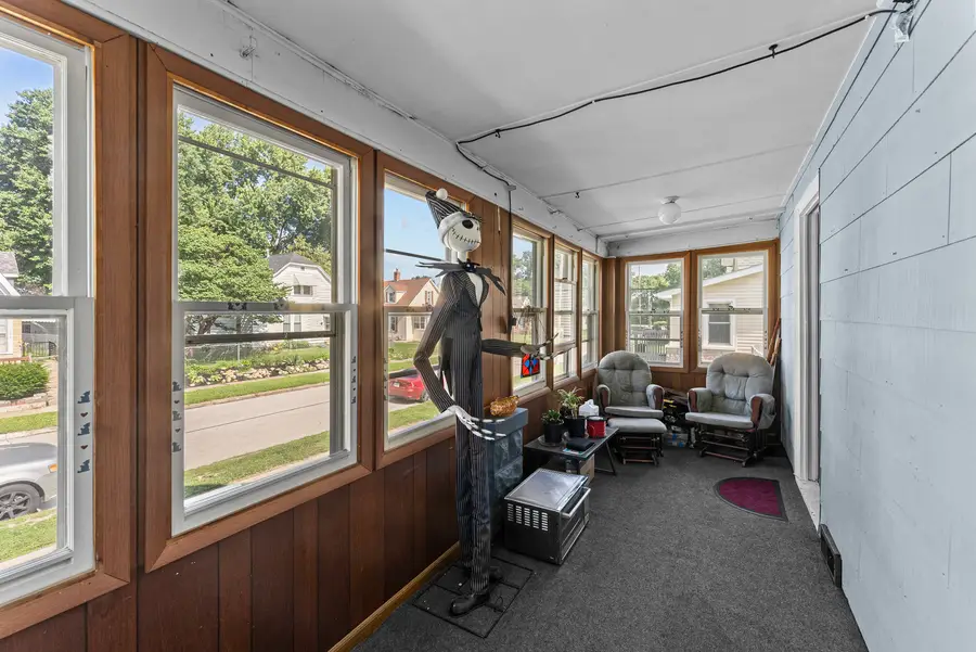 240 45th Street, Moline, IL 61265 - #3