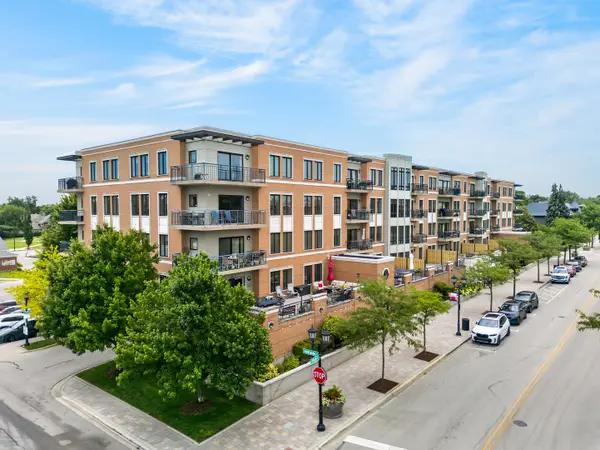 135 S York Street #306, Elmhurst, IL 60126