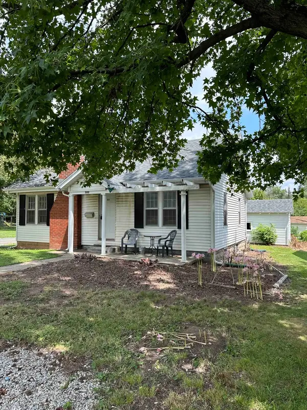 800 S 25th Street, Mt Vernon, IL 62864