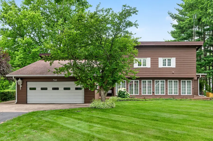 511 N Woodland Drive, Dixon, IL 61021 - #2