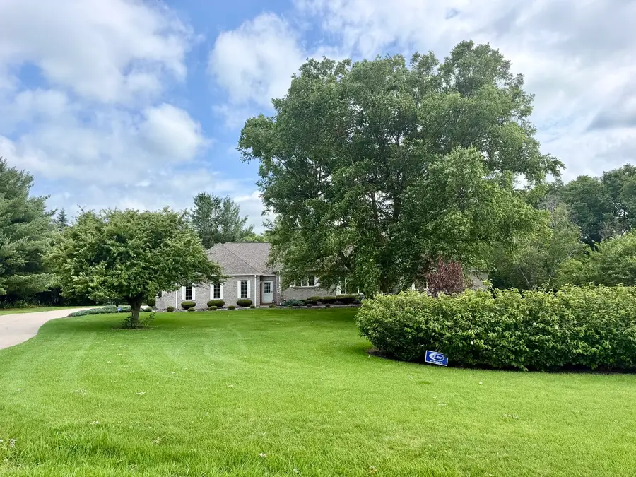 2202 Meadows Drive, Sterling, IL 61081 - #3