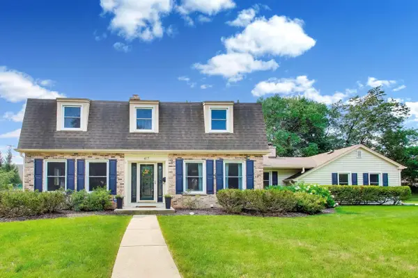 417 E Pebble Creek Road, Palatine, IL 60074