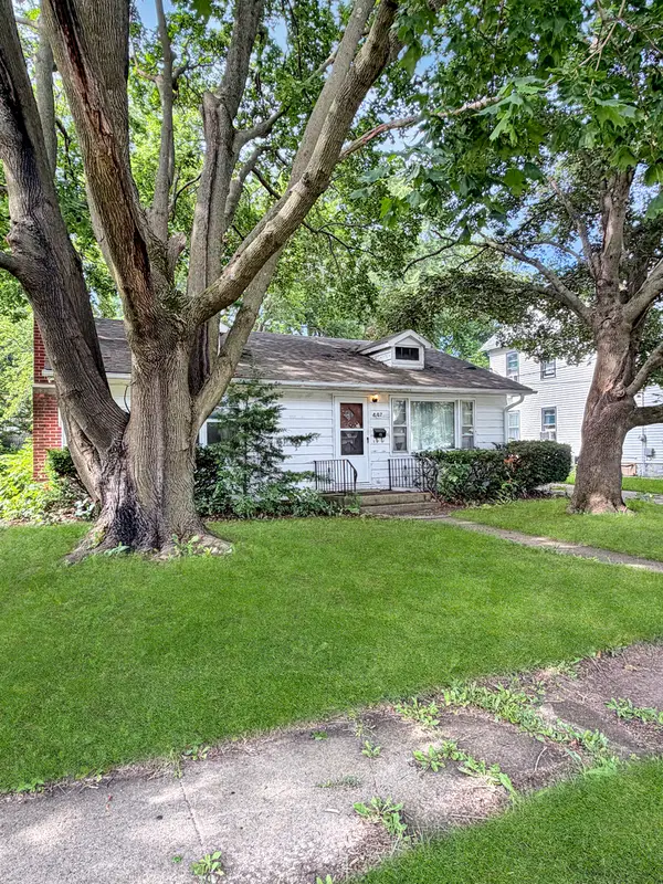 807 E Illinois Street, Freeport, IL 61032