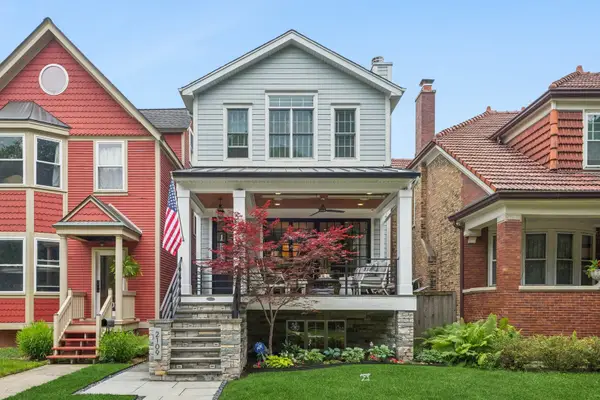 2109 W Sunnyside Avenue, Chicago, IL 60625