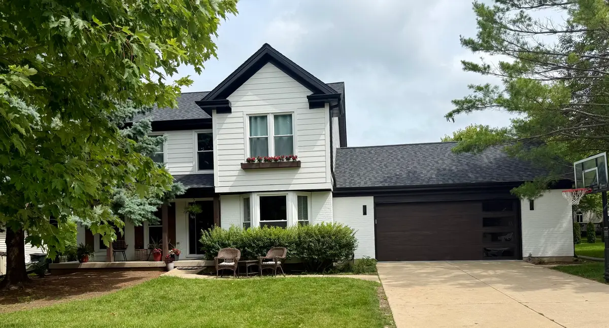1127 Yorkshire Avenue, Sycamore, IL 60178 - #1