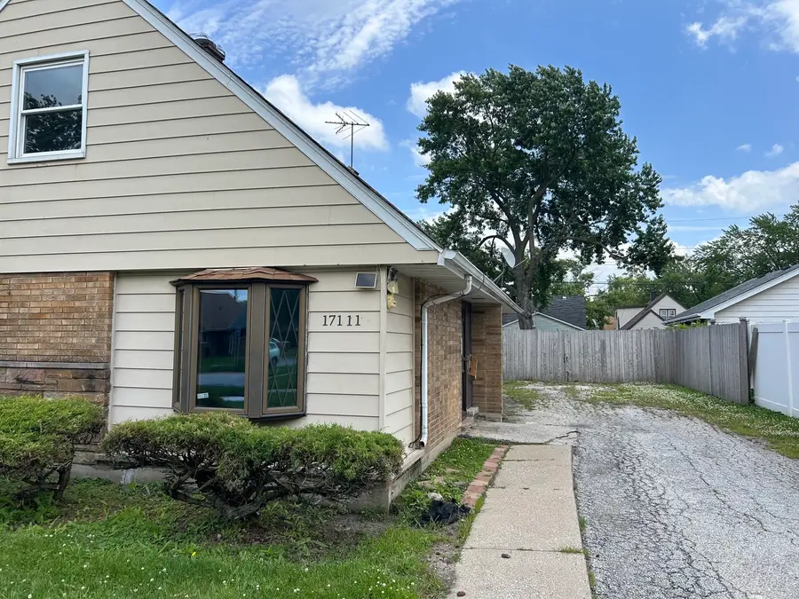 17111 Oakwood Avenue, Lansing, IL 60438 - #3