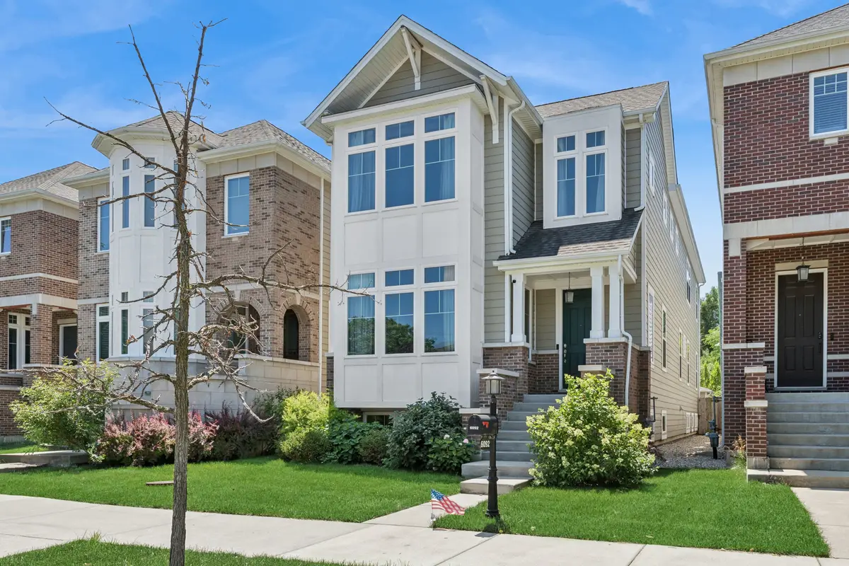 6092 N Sauganash Avenue, Chicago, IL 60646 - #1
