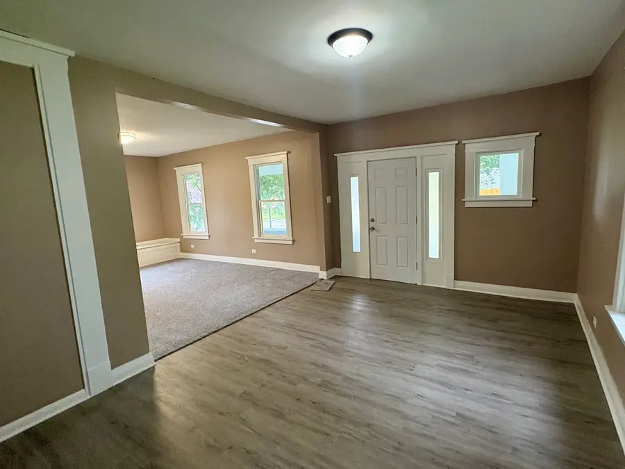 396 S Rosewood Avenue, Kankakee, IL 60901 - #2