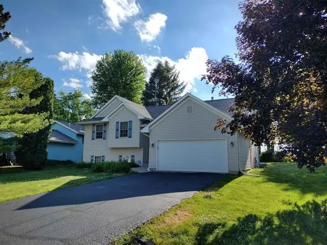 152 Columbia Street, Poplar Grove, IL 61065 - #1