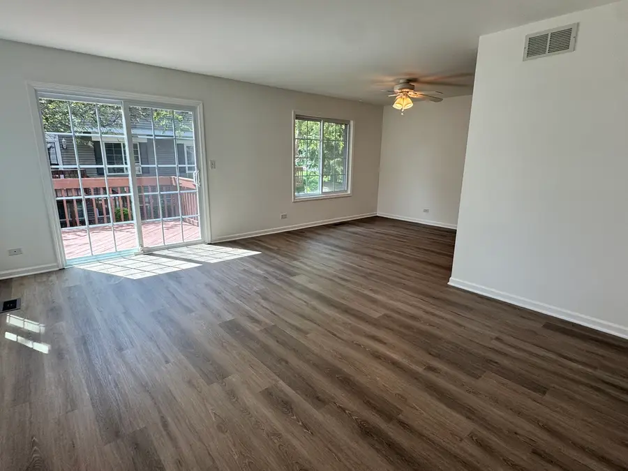 1332 Sandhurst Lane #B, South Elgin, IL 60177 - #2