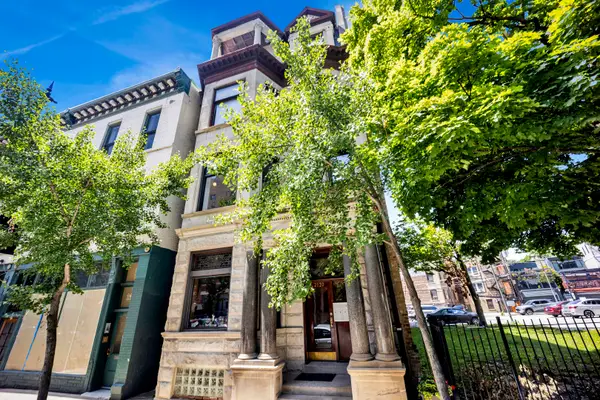 2120 N Clark Street #2, Chicago, IL 60614