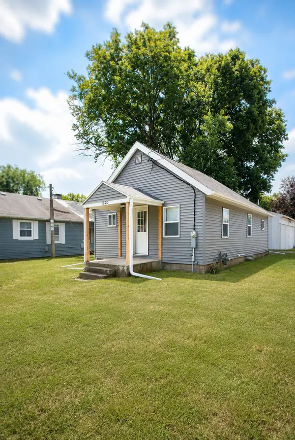 1820 W 9th Street, Dixon, IL 61021