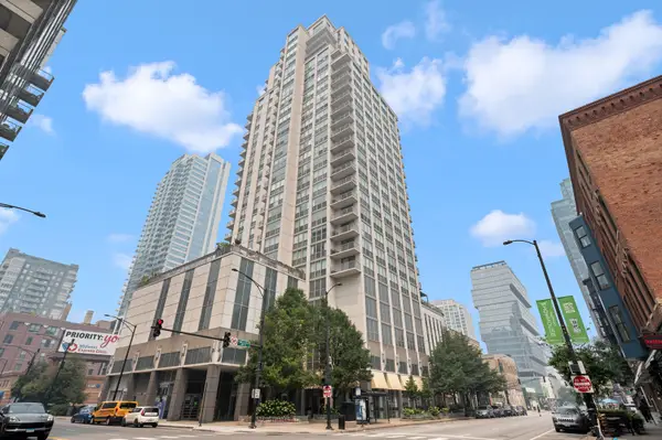 200 W Grand Avenue #804, Chicago, IL 60654