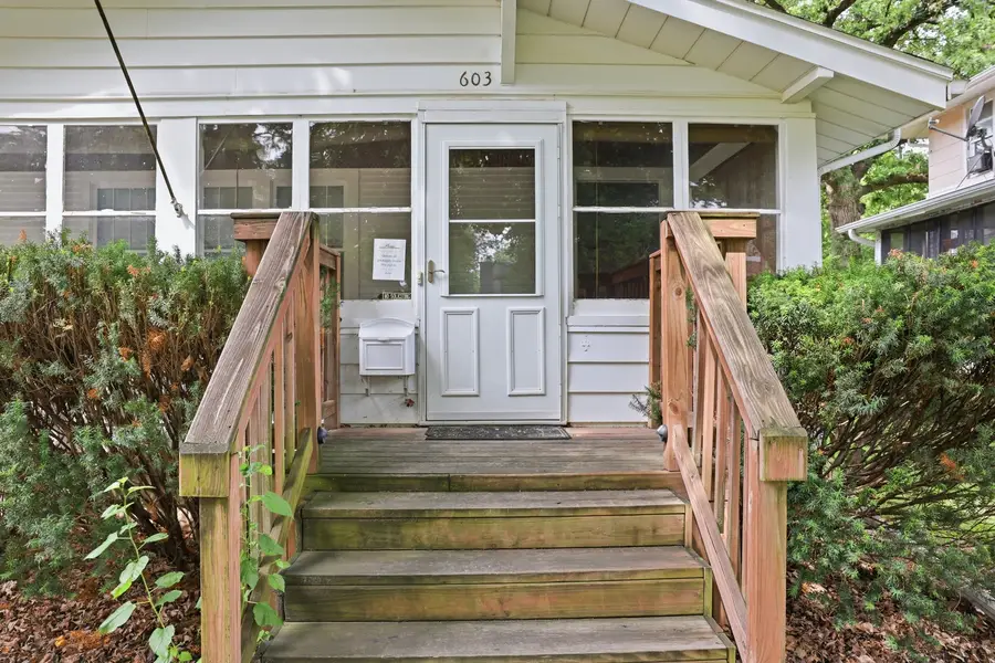 603 N Jefferson Avenue, Dixon, IL 61021 - #2