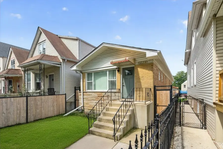 1734 N Karlov Avenue, Chicago, IL 60639 - #3