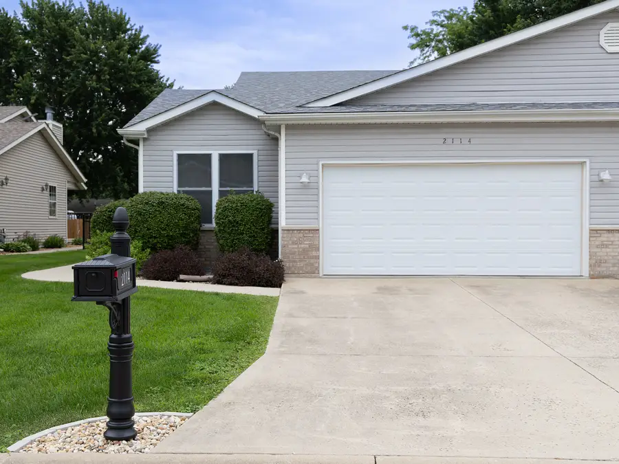2114 Mary Lane, Ottawa, IL 61350 - #2