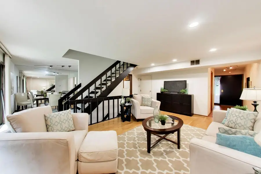 Address Withheld By Seller, Glenview, IL 60025 - #3