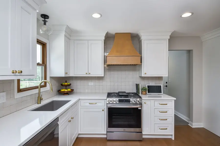 25W184 Setauket Avenue, Naperville, IL 60540 - #3