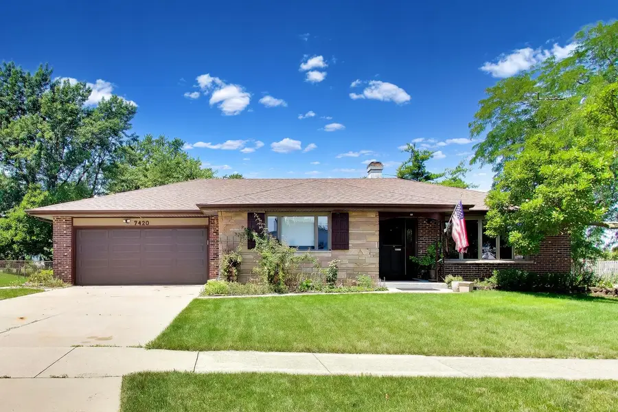 7420 Gladiola Avenue, Hanover Park, IL 60133 - #2