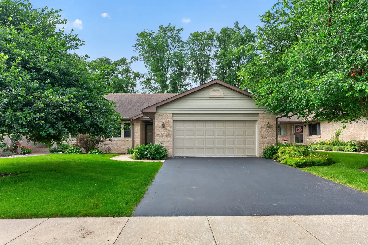 6207 Carriage Green Way, Rockford, IL 61108 - #1