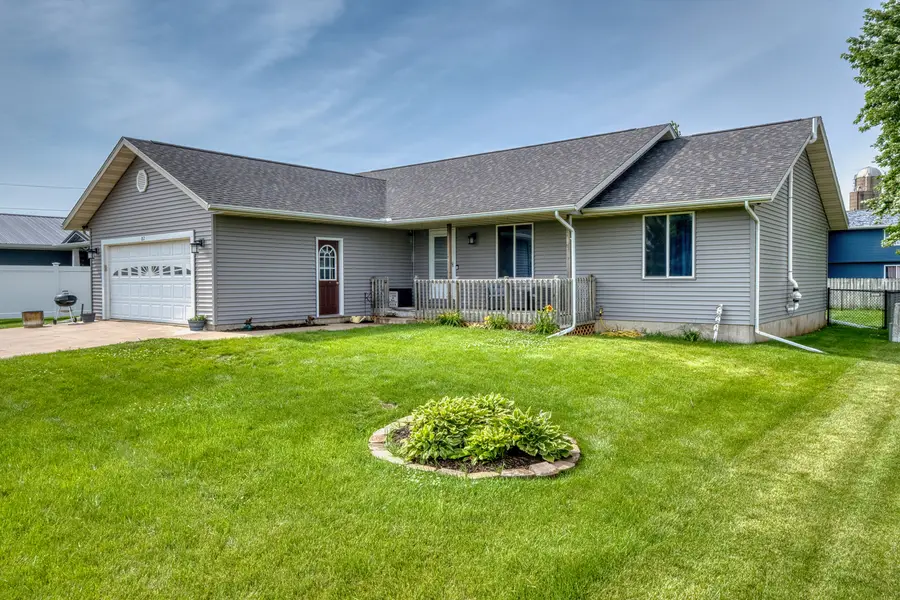 82 Prairie Drive, Miles, IA 52064 - #3