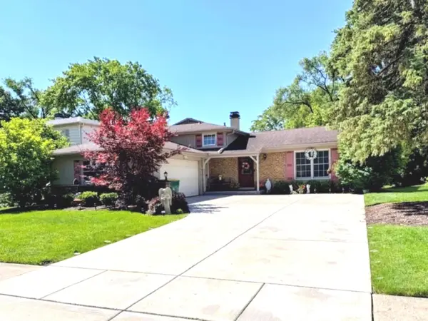 243 Palmgren Court, Buffalo Grove, IL 60089