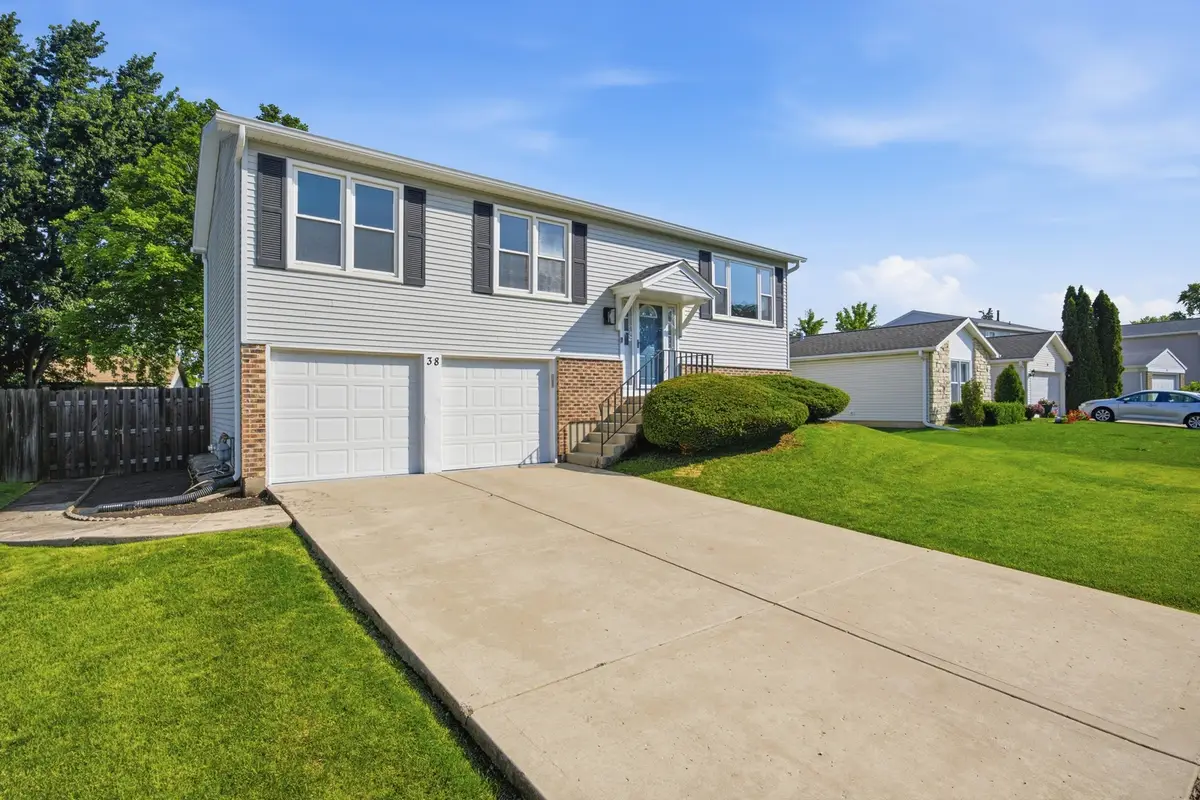38 Blue Ridge Drive, Glendale Heights, IL 60139 - #1
