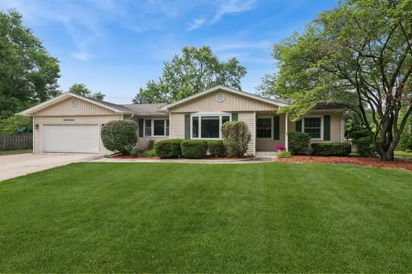 30W044 Bruce Lane, Naperville, IL 60563