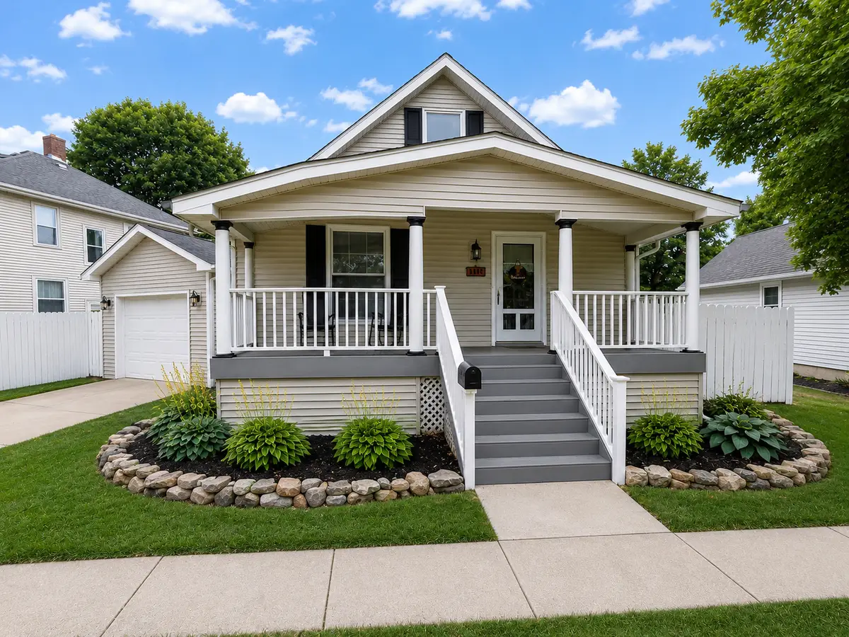 803 W Washington Street, Oregon, IL 61061 - #1