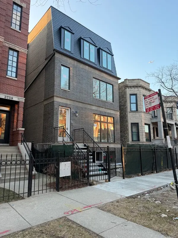 3740 N Racine Avenue #2, Chicago, IL 60613