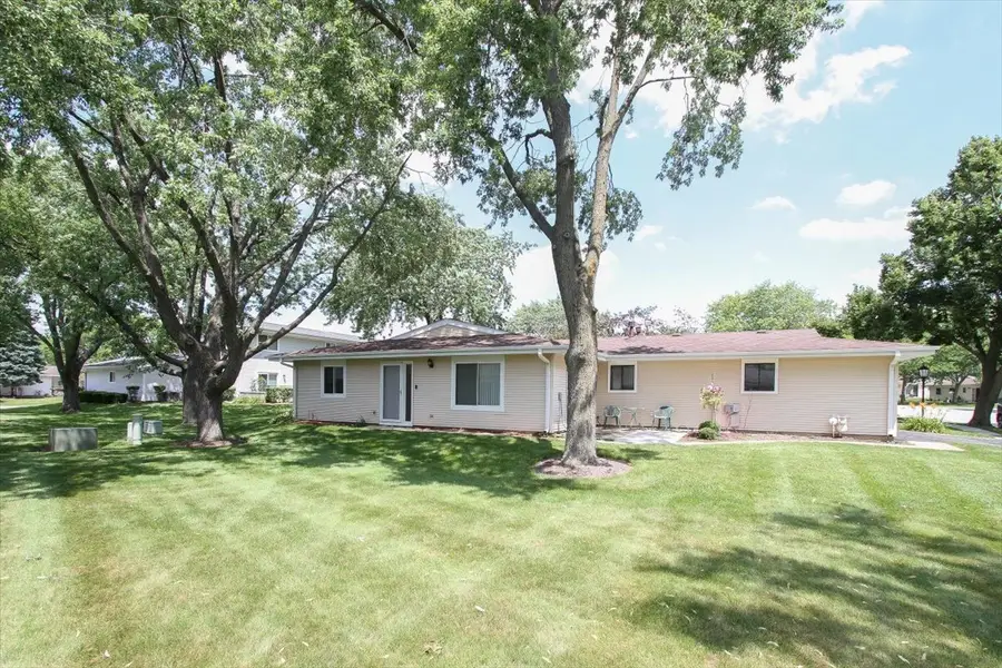 1010 Glastonbury Lane, Schaumburg, IL 60193 - #2