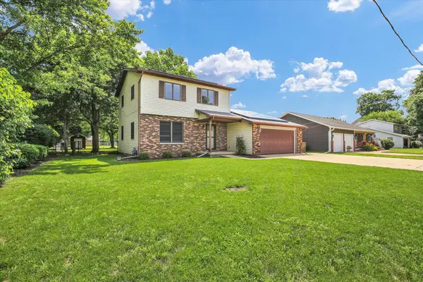 1009 N West Street N, Leroy, IL 61752