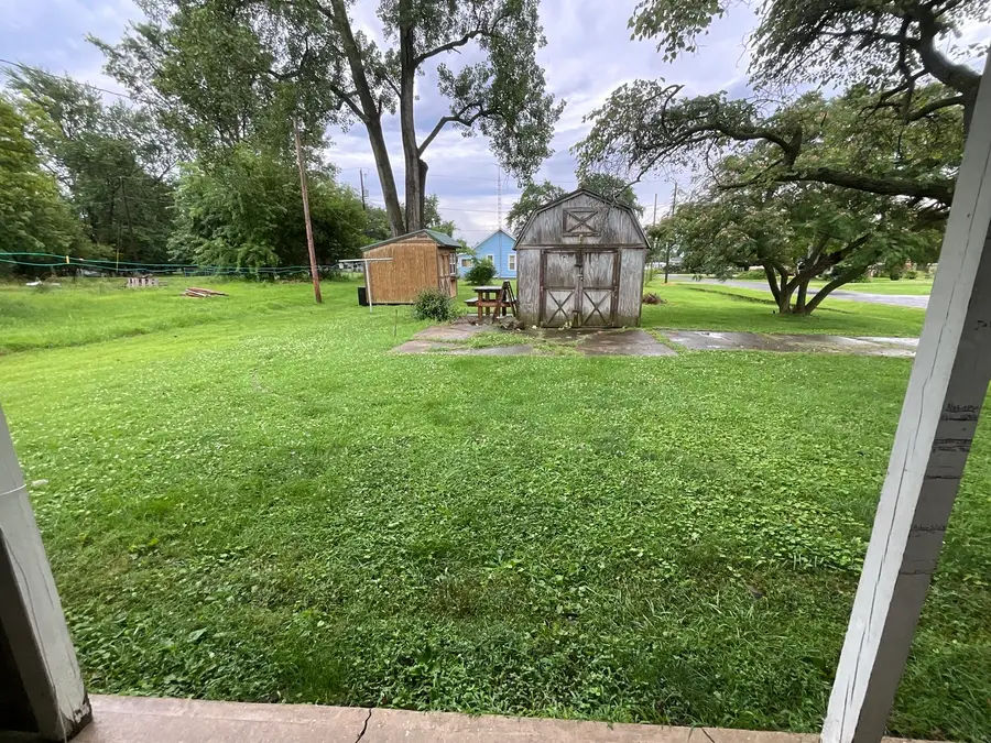 213 Maple Street, Odin, IL 62870 - #2
